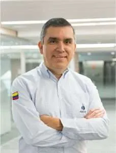 Carlos H. Yusty